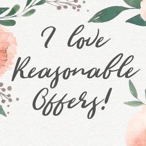 Love an item but not the price? Send me an offer❤️